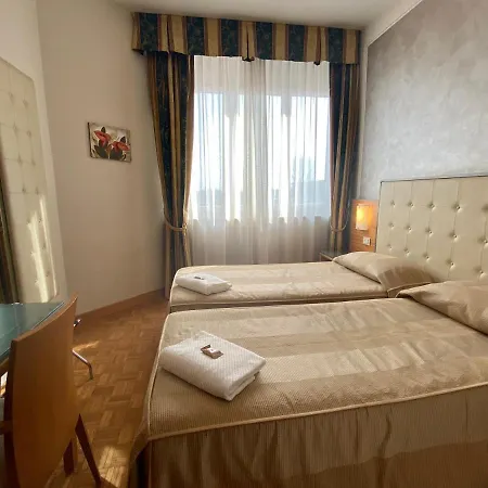 Riviera Hotel