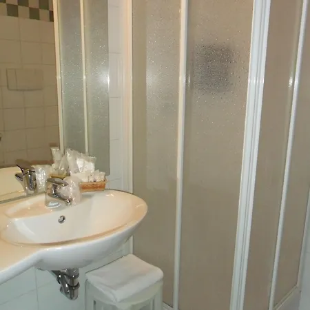 Hotel Riviera 3*
