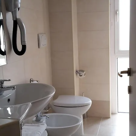 Riviera Hotel 3*