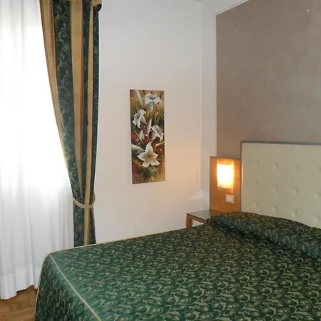 Riviera Hotel