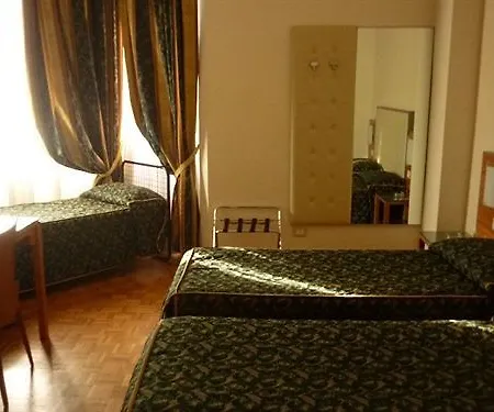 Ξενοδοχείο Riviera 3*