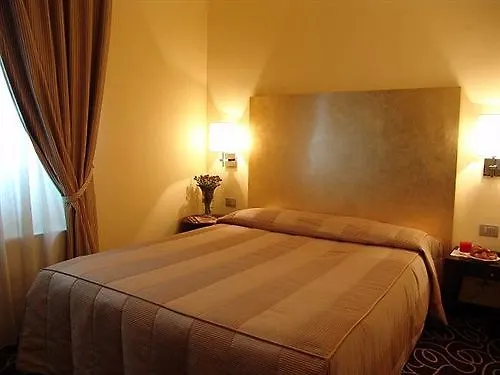 Riviera Ξενοδοχείο 3*