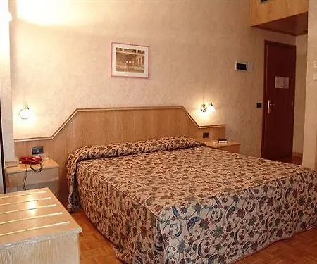 Riviera 3*