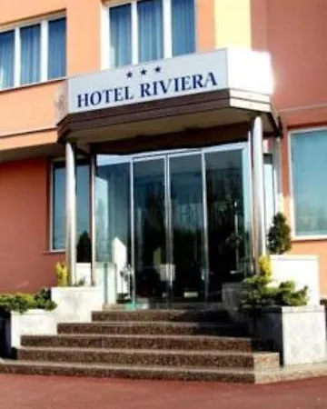 Riviera Hotel
