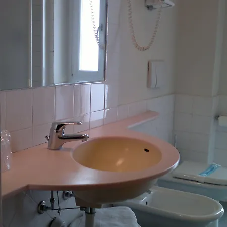 Riviera 3*